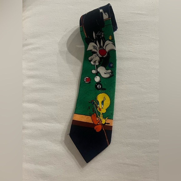 Looney Tunes Green Tie with Sylvester and Tweety - Picture 1 of 2